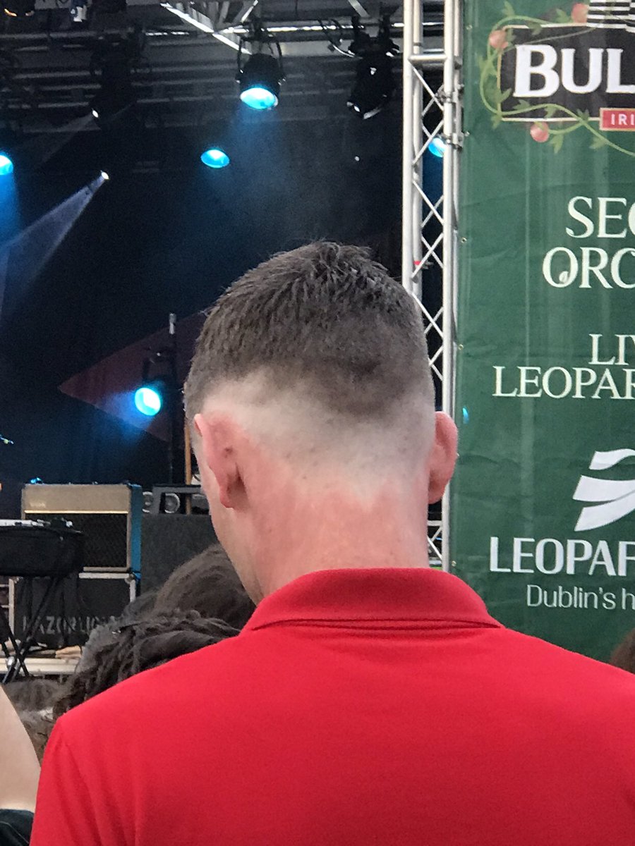 DavidIreland01's tweet photo. Who let this chap get a trim in this weather https://t.co/YrrIiaAKcu