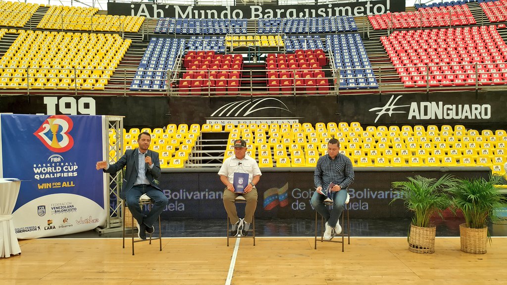 GuaraLuisJonas's tweet photo. #Enterate 📢| 🇻🇪👏🏼Alcalde @LuisJonasReyes habló sobre bondades y fortalezas de #Iribarren para recibir ventana clasificatoria de cara al @FIBAWC dónde la Selección Nacional de Baloncesto 🏀 visitará al ciudad ⤵️
@Mppjd_
#21Jul
#LaGMVVLlegoAVillaZamora 
#NaGuaraLuisJonas (1/2) 👇 https://t.co/WyHe9Fqy0f