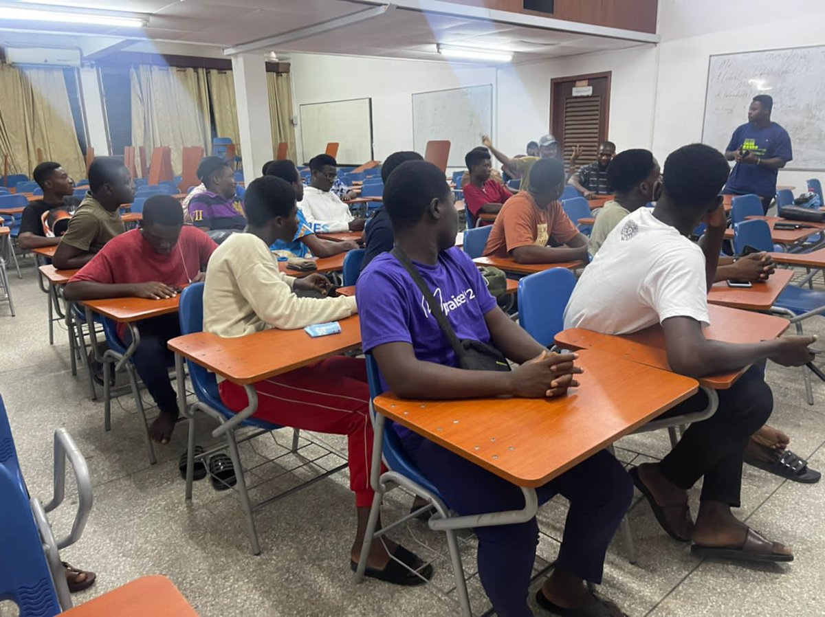 adisco_global's tweet photo. Each other's keeper in keeping the flames of the Adisadel spirit burning. Also, members expressed their readiness to fulfill their duties as demanded of them in ensuring the growth the of group. Such a great time it was to be reunited again as a family!  Up Santaclausians!!🏁🦓 https://t.co/paBJTpEz4X