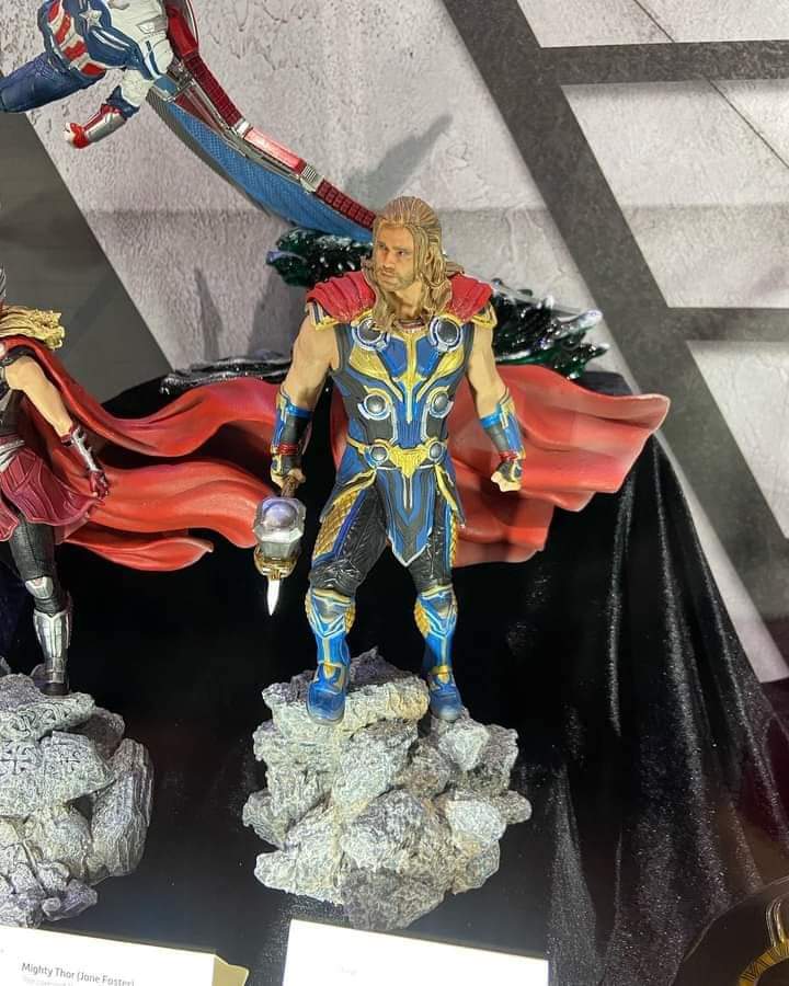 Iron Studios ソー Thor：Love and Thunder Thor Love and Thunder 1:10 Scale Statue - Comic Spot