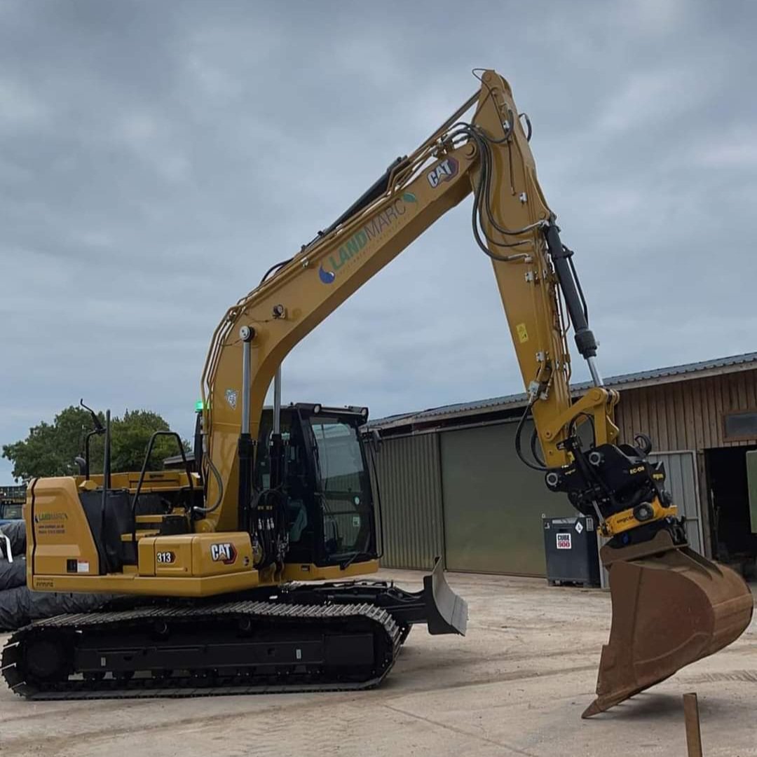 Engcon UK Ltd (@engcon_uk) on Twitter photo The first of two new <a href="/FinningNews/">FinningNews</a> <a href="/CaterpillarInc/">CaterpillarInc</a> 313 Next Gen excavators fitted with engcon EC214 tiltrotators for longstanding customer <a href="/landmarcNEWS/">Landmarc</a>. Thanks for your continued business guys. 👍🟡⚫️ #Engcon #EC214 #Tiltrotator #DC2 #ECOil #QSC #Caterpillar #313NG #NextGen The first of two new <a href="/FinningNews/">FinningNews</a> <a href="/CaterpillarInc/">CaterpillarInc</a> 313 Next Gen excavators fitted with engcon EC214 tiltrotators for longstanding customer <a href="/landmarcNEWS/">Landmarc</a>. Thanks for your continued business guys. 👍🟡⚫️ #Engcon #EC214 #Tiltrotator #DC2 #ECOil #QSC #Caterpillar #313NG #NextGen