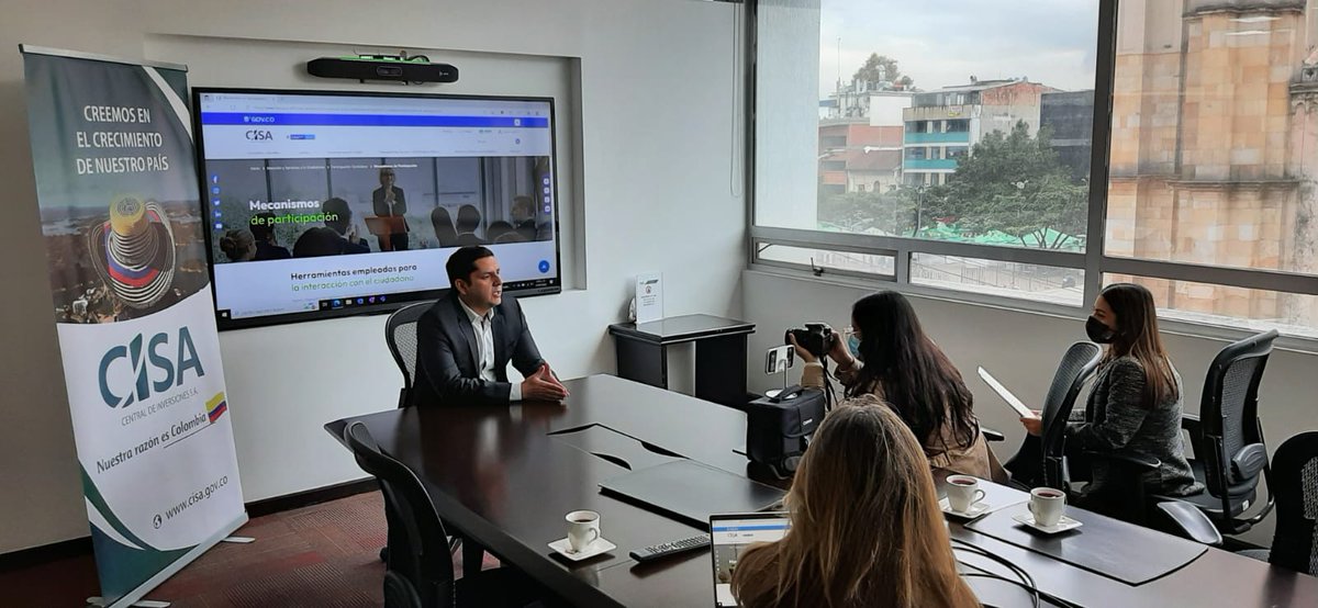 Colcob_Colombia's tweet photo. 📣El día de hoy tuvimos el agrado de realizar una amena entrevista al Dr. @Samir Angarita, presidente de @CISA_CENTRAL para hablar un poco de las estratégias que desde su liderazgo ha logrado proyectar para superar los desafíos de su organización.  #AsociadosColcob 👏🏼 https://t.co/koJw0cvy3t