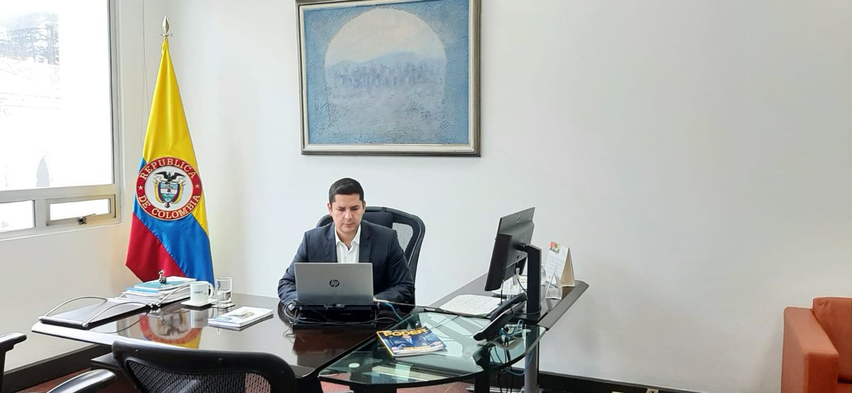 Colcob_Colombia's tweet photo. 📣El día de hoy tuvimos el agrado de realizar una amena entrevista al Dr. @Samir Angarita, presidente de @CISA_CENTRAL para hablar un poco de las estratégias que desde su liderazgo ha logrado proyectar para superar los desafíos de su organización.  #AsociadosColcob 👏🏼 https://t.co/koJw0cvy3t
