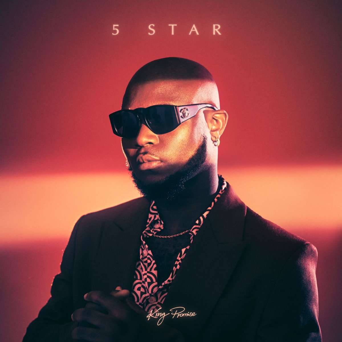 SikaEnda's tweet photo. #YaaAsantawaa 
#YaaAsantawaa
#YaaAsantawaa
⭐️⭐️⭐️⭐️⭐️
That song hits differently 🔥
5STAR - @IamKingPromise
TOMORROW 22nd JULY 
PRE ORDER NOW https://t.co/q38kqdQnpl
