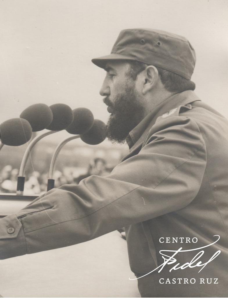 CaribeTiendas's tweet photo. "Nuestra #Revolución prueba la falsedad del mito de que, con el decursar del tiempo, los procesos revolucionarios pierden fuerza y entusiasmo". 

#FidelVive #VamosConTodo #CubaPorLaPaz #Camagüey #PorCamagüeyTodo 

Fuente: @centrofidel

🛍 #TiendasCARIBE_Camagüey https://t.co/dYCgP9Py19