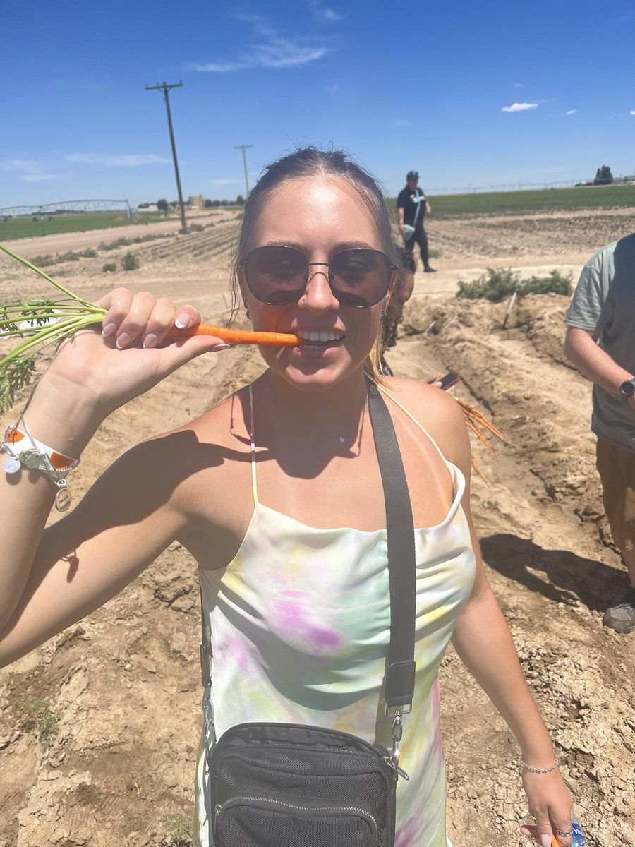Kar0linaa1's tweet photo. Such a fun day with @coloradoproduce. #shoplocal #CFVGA #CFVGAproduce https://t.co/oFXaRCqwSt