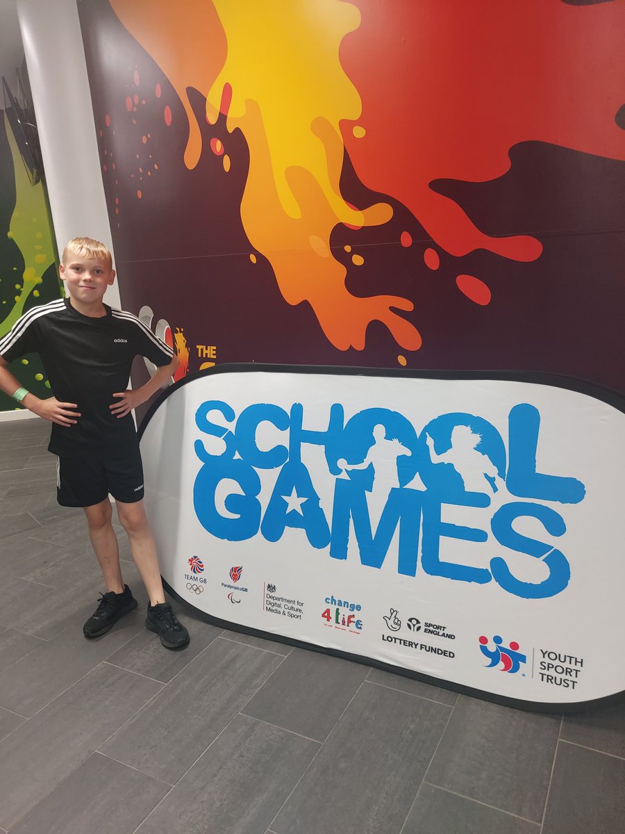 Great time at the wave this evening. Thankyou Miss Saunders and Mrs Mclean for my nomination. I got to see the Queens baton and had lots of fun on the slides <a href="/WykenCroft/">Wyken Croft Primary</a> <a href="/wykensports/">Wyken Croft Sports</a>