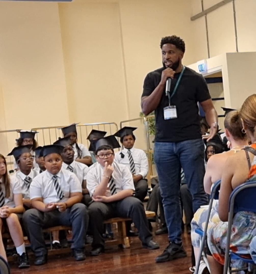 VanGoghPrmry's tweet photo. Incredibly thankful to @sholmeslewis for taking the time out to come and speak at our year 6 Graduation Leavers Assembly. The children were so encouraged and inspired! #inspirational https://t.co/4HnD7lWeeq