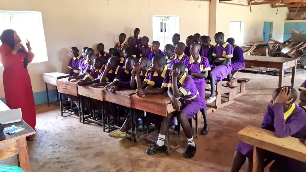 Teen_Seed's tweet photo. During #Pads4Progress campaign at Ang'orom Primary School in Teso South today, girls increasingly reported building high self esteem & confidence following the quarterly school based menstrual health talks. #EndPeriodPoverty and period stigma enables girls continue with education https://t.co/TmQQRzE8Dv