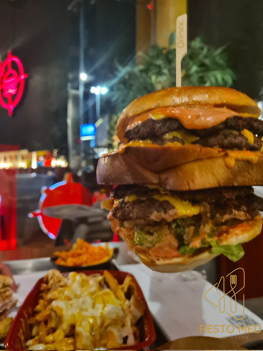 《 نورث ايست | North East 》🍟🍔🥤
من أشهر مطعم البرجر في المدينة و منزلين لكم برجر جديد في المنيو السري الخاص فيهم 🤫 

📍شوران - بعد العالية مول
⏳من 4 م و حتى 2:30 ص( نهاية الأسبوع حتى الساعة 3:00 ص)
👨👨‍👩‍👧‍👦 يستقبلون الجميع
🔹️ جلسات داخلية وخارجية 

#نورث_ايست
#اعلان_ريستو_ميد