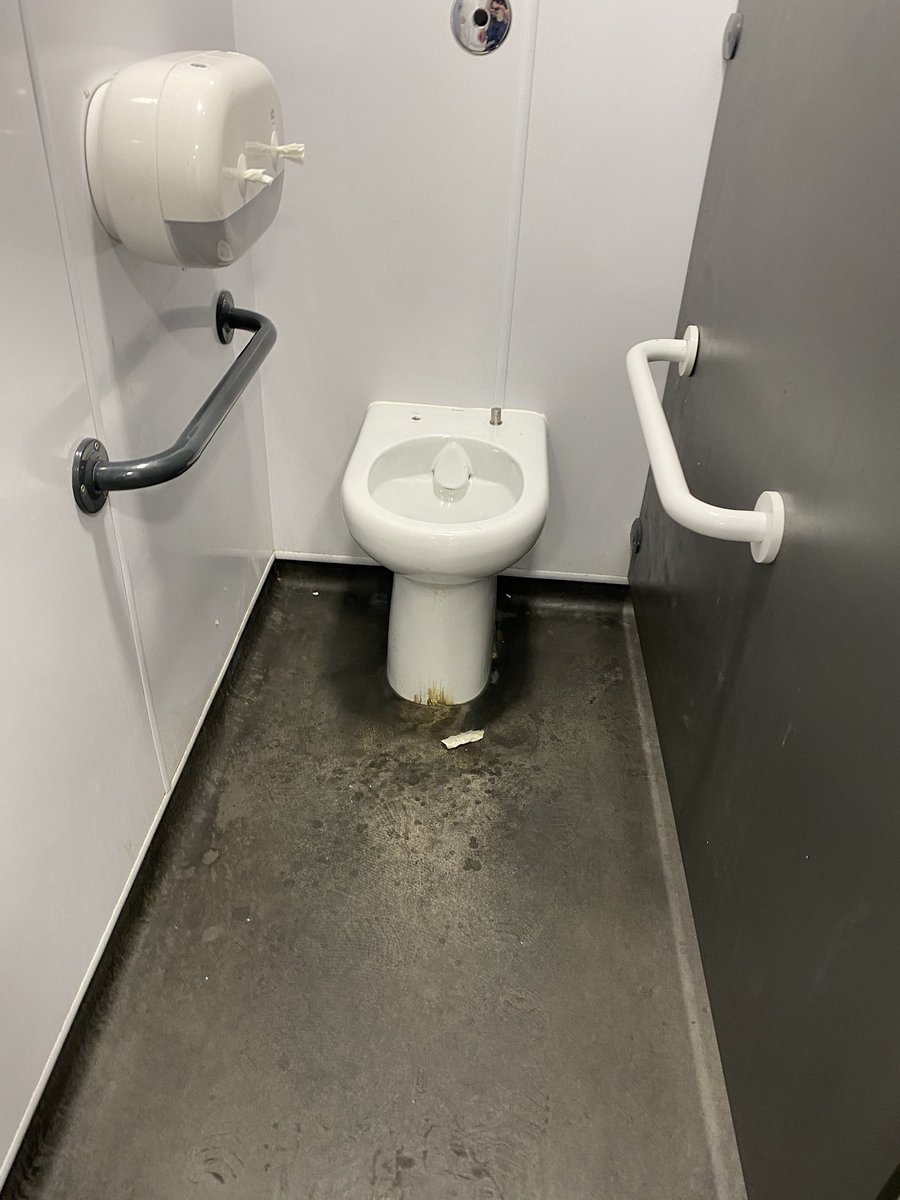 1bobbyfreeman's tweet photo. @asda what a delight it was to use the toilets in your Charlton store in South East London. It’s always pleasant to be overcome with the smell of stale urine when doing my weekly food shop. 🤮 https://t.co/MNcEnG39eT