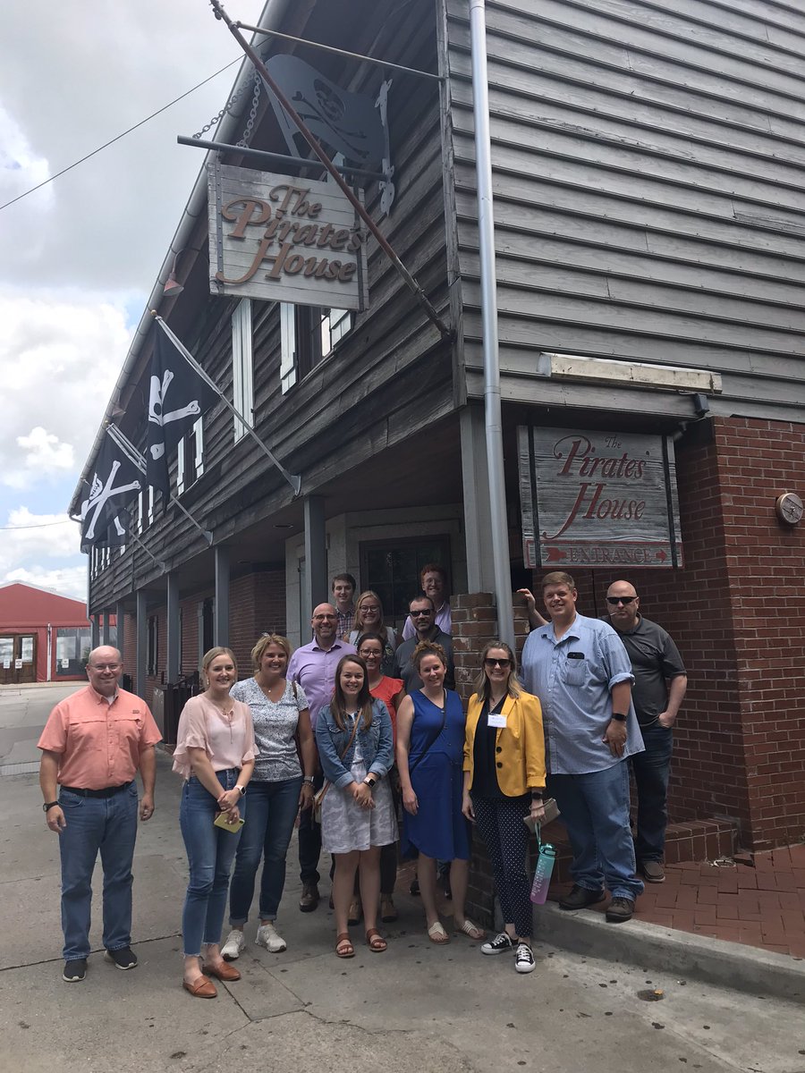 Such a fun day bonding with our new teachers. Welcome home new Wildcats! #GoWildcats <a href="/RichmondHillMS/">RHMS</a>