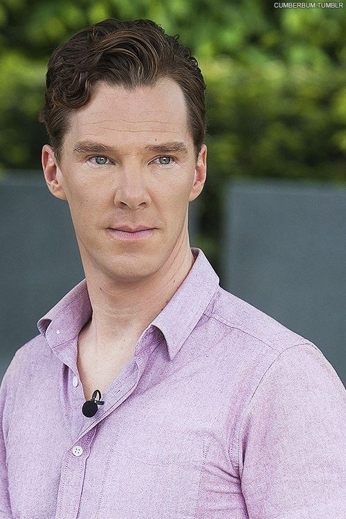 benedicumberba's tweet photo. Benedict de rosa isso já é outro mundo
#BenedictCumberbatch https://t.co/jPQmRKP6c8
