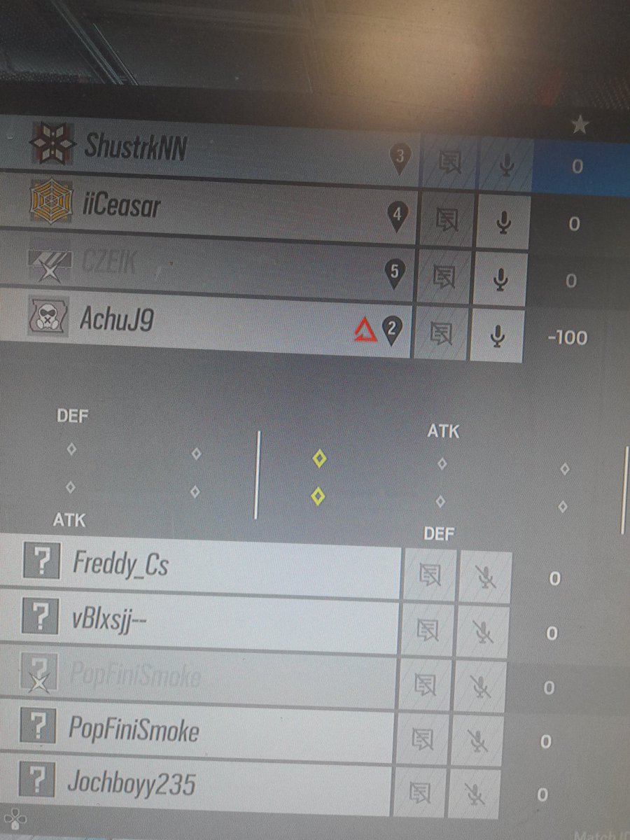 shustrk's tweet photo. Didn't play the game for a week, my first 2 games against glitchers https://t.co/K3F3im0aTW