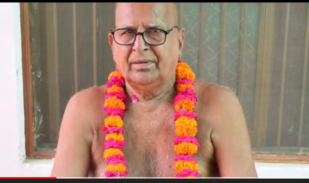 CP साहब 9march से फरार हैं पोक्सो एक्ट में
क्या दिल्ली पुलिस इतनी सुस्त मिजाज़ हो गई हैं