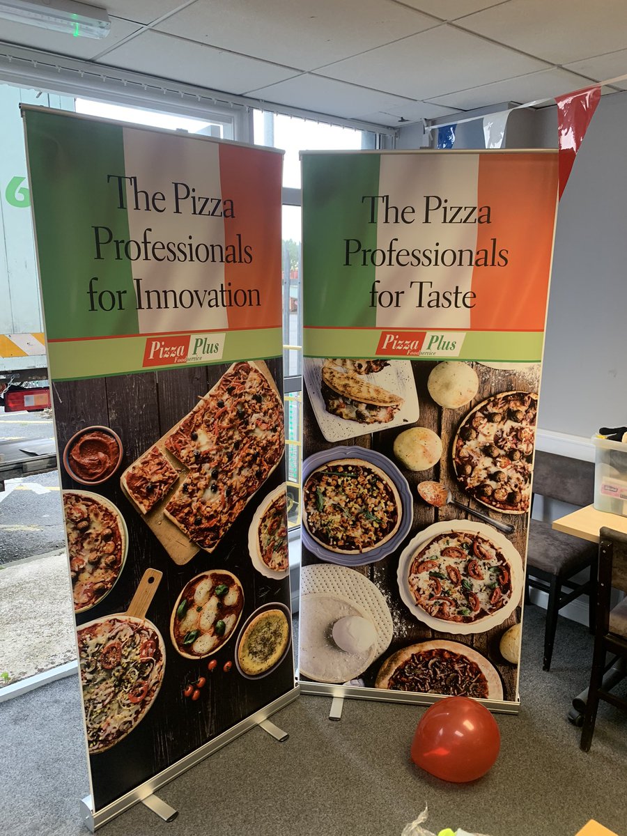 RalphLivesey's tweet photo. Pizza and Pop for our hardworking night team tonight. Thanks to Steve Wood from Pizza Plus for taking time to be the chef for the evening #nightshift #pizzaplus https://t.co/qTWbdRxVQu