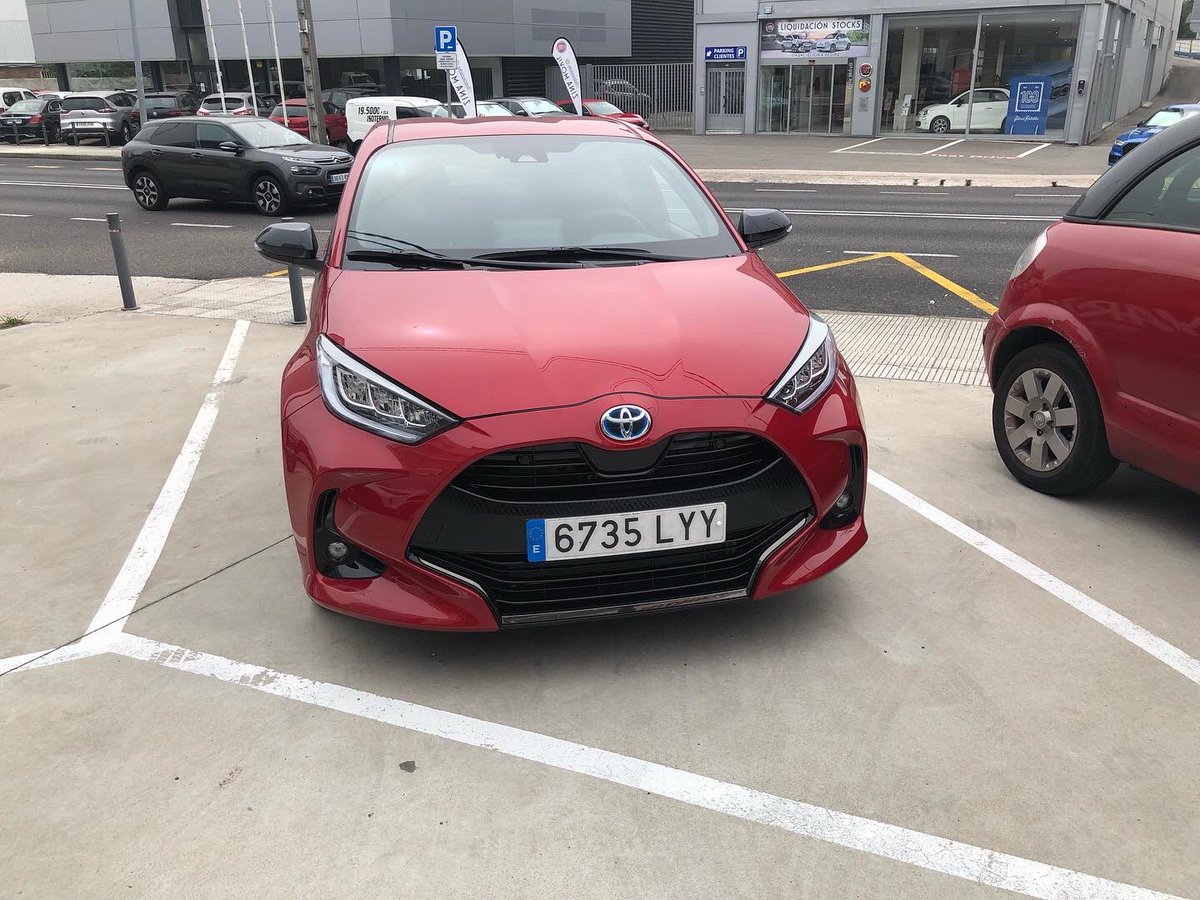MotorPias_of's tweet photo. Llega nuestra primera prueba. 
La unidad probada a sido un @Toyota_Esp Yaris Hybrid, con el motor 120H de 116 CV y en el acabado Style . 
Gracias al concesionario @ToyotaNipocar , por dejarnos a ver realizado la prueba.
Toda la información en la web. 
#toyota #toyotaespaña https://t.co/z2OD4G7knY