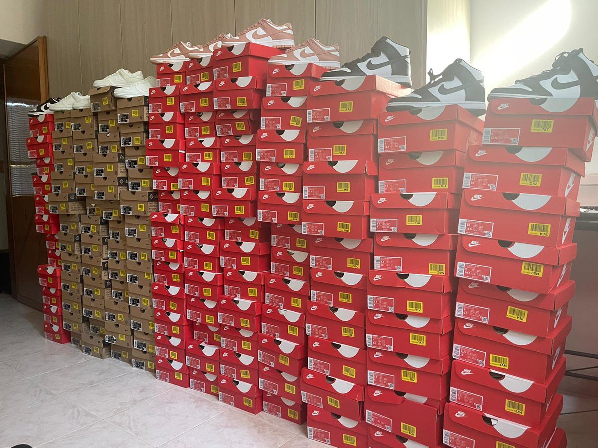 DavideXia88's tweet image. 150+ Pairs inhand thx @EarthSideIO 👑 (No competition)

Cook @LoadingNotify @BestNotify_ @HypeHuntersEU @AnotherStupidCG @EscapeNotify @projectZtech 

F&amp;amp;F @AtomFnF 

Tool @ZalTools  the best Zaltool

Server Aco @_AkService_