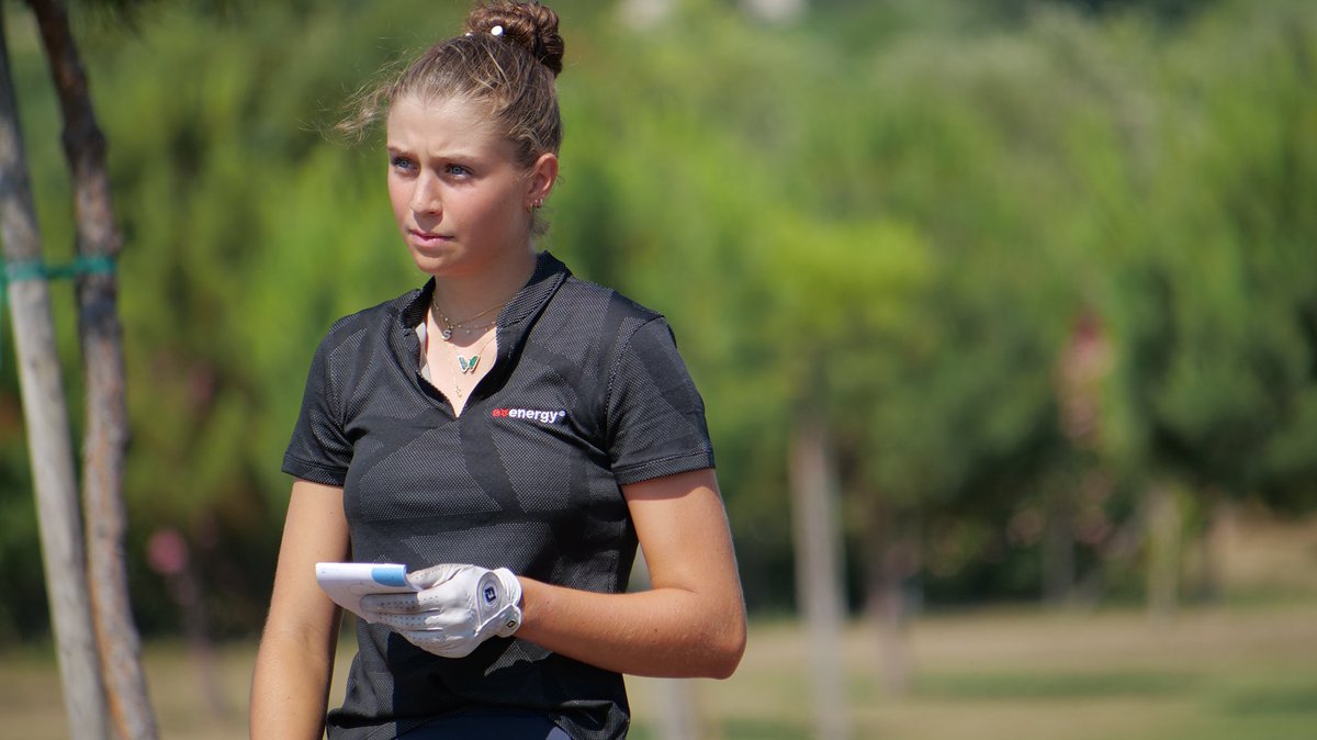 FederGolf's tweet photo. 📌 English Girls Open Amateur Stroke Play Championship
In Inghilterra 🏴 #Fullbrook vince con -13 superando 🇮🇪#Gardner (-11).
🇮🇹#Galasso chiude 14/a (+5) e #Bierstrorfer 33/a (+15). https://t.co/OTJ2Lij4o3
