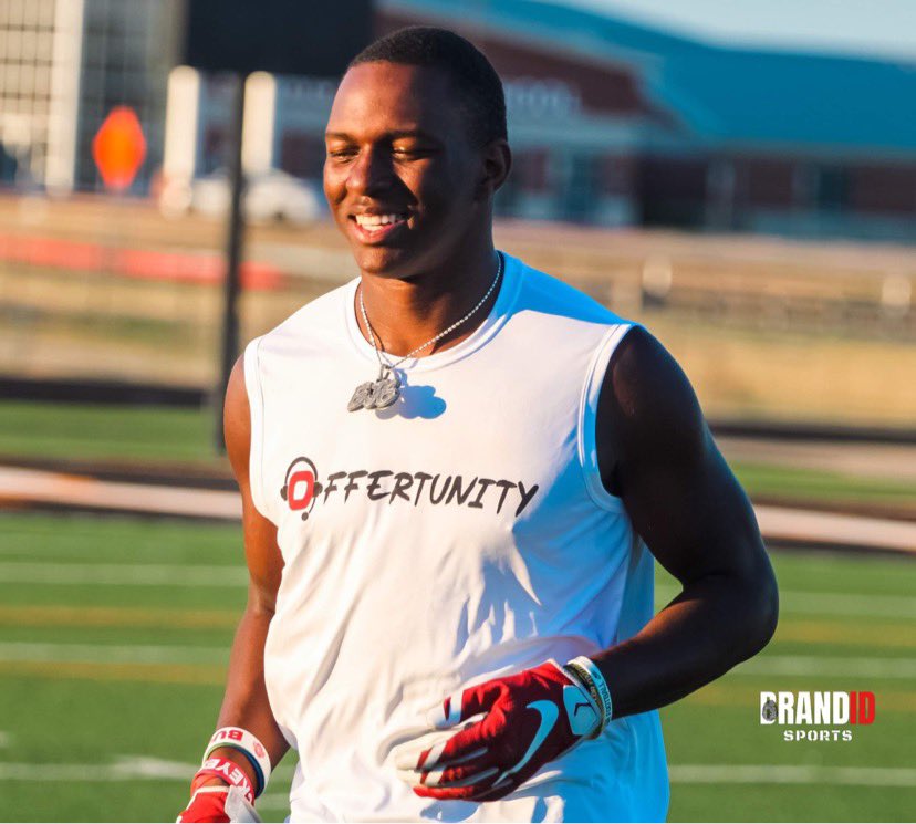 TrustMyEyesO's tweet photo. . @BlakeStovallJr1 #Offertunity25 https://t.co/WXY5ChDjQ8