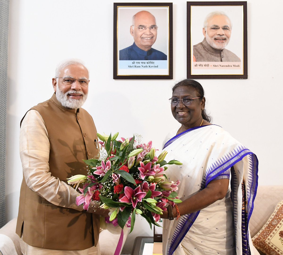mr_mridul01's tweet photo. Congratulations
Smt Droupati Murmu ji The 15th president of India .Now she is become the first person of India.
@narendramodi https://t.co/HvAQ6VNaJ9