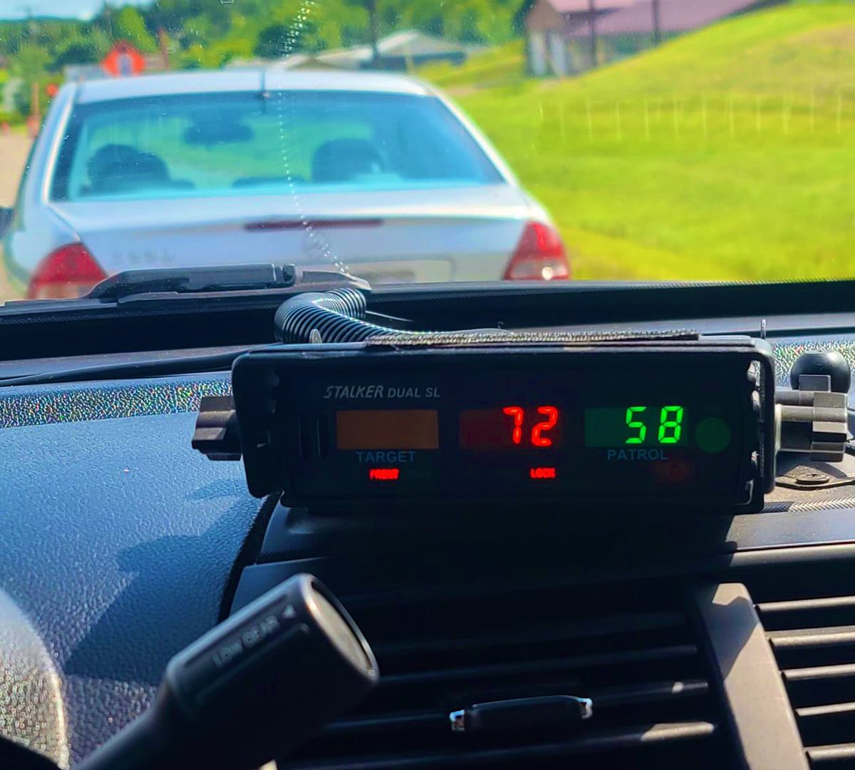 THPKnoxville's tweet photo. @THPKnoxville Trooper Jonathan Bailey out reminding drivers that interstate 🛣 speeds aren’t appropriate on rural roadways‼️
🚙💨🚓 #SouthernSlowDown #BuckleUp #DriveSafe #ArriveAlive #DriveTheSpeedLimit #HandsFree4Safety📵 #EyesUp 👀#TrafficSafety #slowdown https://t.co/nFEjjpKeHS