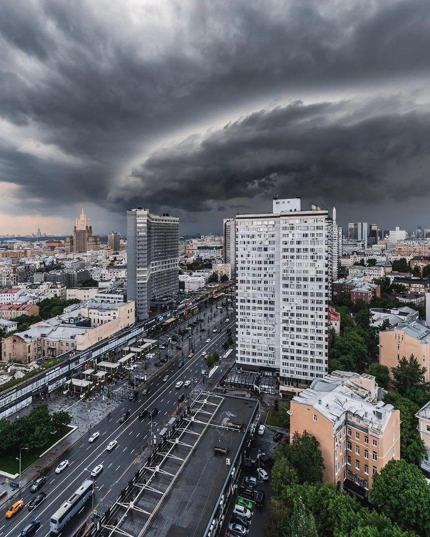 небо в москве сегодня