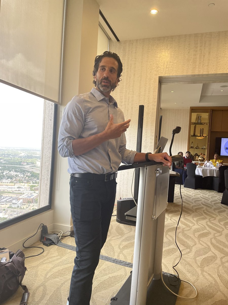 DrJYAndrews's tweet photo. Candid conversations with @gcouros this afternoon hosted by @HCDEtx @CES_hcde https://t.co/VGv1eQUorD