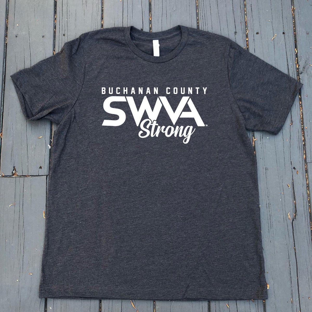 theswvashop's tweet photo. ATTENTION: Please read, swipe, and retweet 🤝❤️ SWVA is coming together to lend a helping hand to those in need. Shirt link in bio. #SWVAstrong #BuchananCounty https://t.co/ndGkvAX1ws