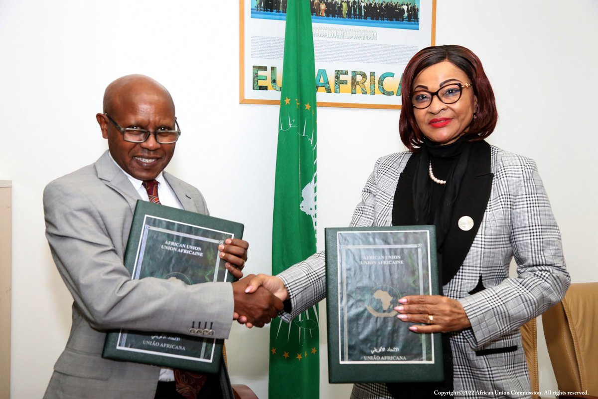 JosefaSacko's tweet photo. We signed MoU with @TASAIndex, mindful that Aspiration1 of @Agenda2063N is consistent with #TASAI's visionfor modern #agriculture focusing onAfrica #seed sector for inclusive growth&amp;devt.I urged collective support towards African #Fertilizer Facility led by President @Macky_Sall https://t.co/BNCXJbYVGq