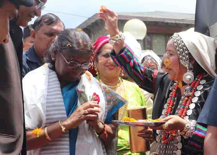 #DroupadiMurmu  is the 15th  President of India. She defeated the opposition candidate #Yashwant Sinha in the election.The first tribal president and 2nd women president of India.
<a href="/DroupadiMurmu__/">Droupadi Murmu • द्रौपदी मुर्मू (P)</a> 
<a href="/rashtrapatibhvn/">President of India</a> 
<a href="/RAJSABHA/">Raj Sabha</a> <a href="/loksabhatv/">Lok Sabha TV</a> <a href="/DDNational/">Doordarshan National दूरदर्शन नेशनल</a> 
<a href="/INCIndia/">Congress</a> <a href="/YashwantSinha/">Yashwant Sinha</a>