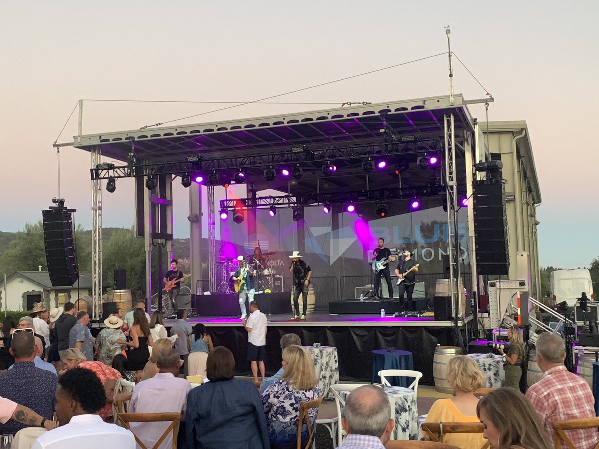 NextLevelProds's tweet image. Phenomenal couple of days in #sonoma with  @LOCASHmusic rocking with our client’s audience at  @BRCohn     #ilovethislife #beachboys
