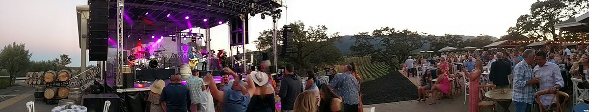 NextLevelProds's tweet image. Phenomenal couple of days in #sonoma with  @LOCASHmusic rocking with our client’s audience at  @BRCohn     #ilovethislife #beachboys