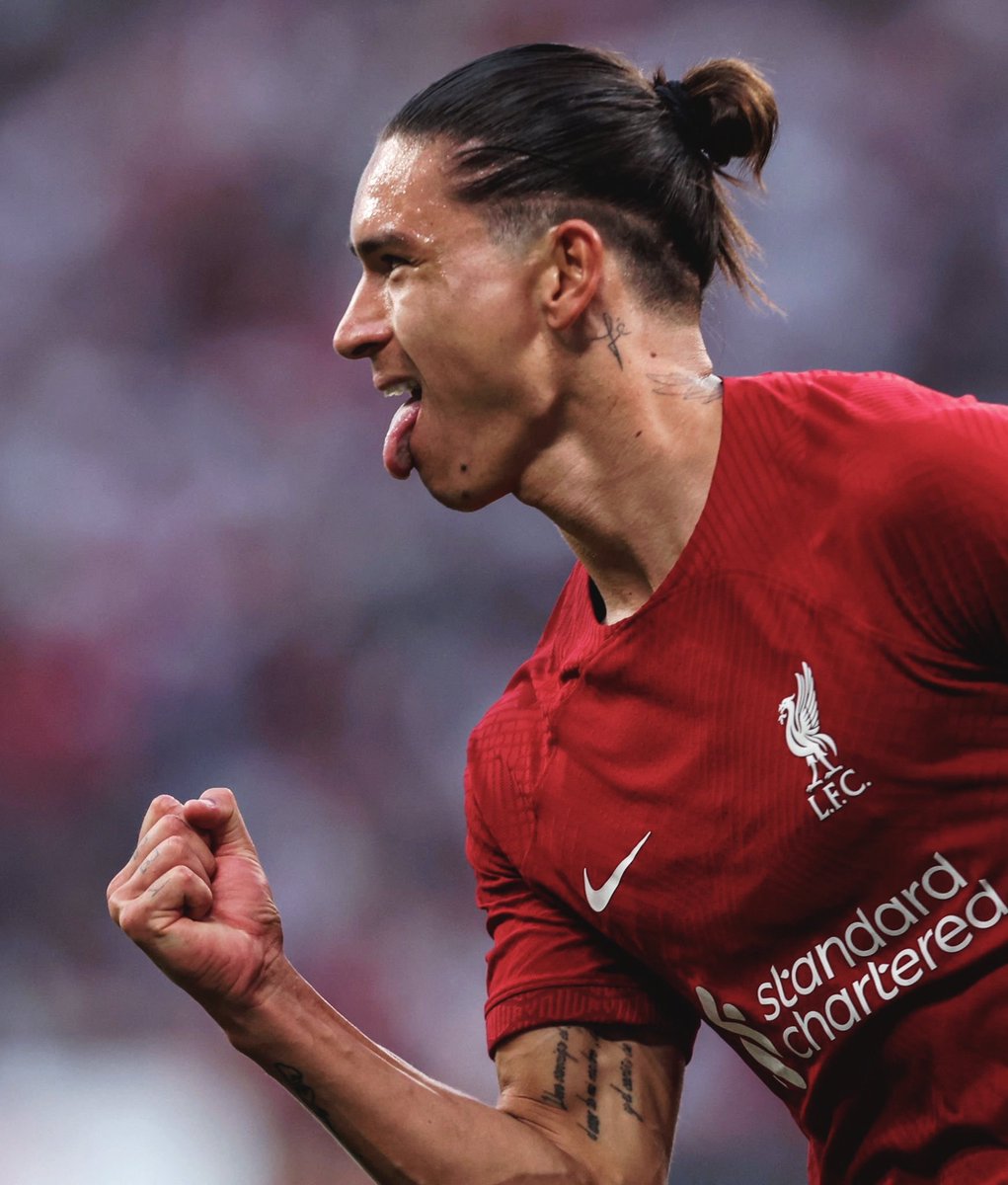 4 Goals in 45 mins. RESILIENCIA! 🇺🇾🤫
