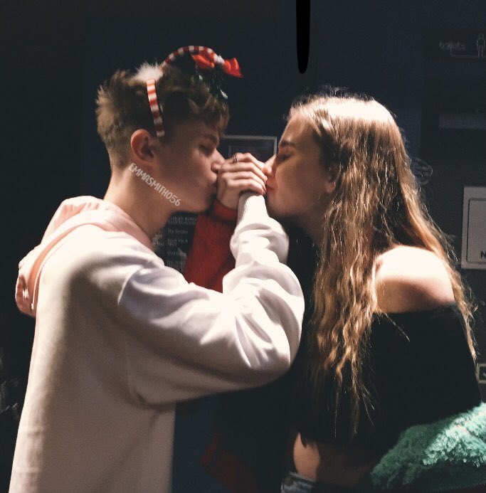 emmasmith056's tweet photo. @HRVY The first two were ages ago, hopefully see you again soon 🤍 https://t.co/tCcRp1AnVI