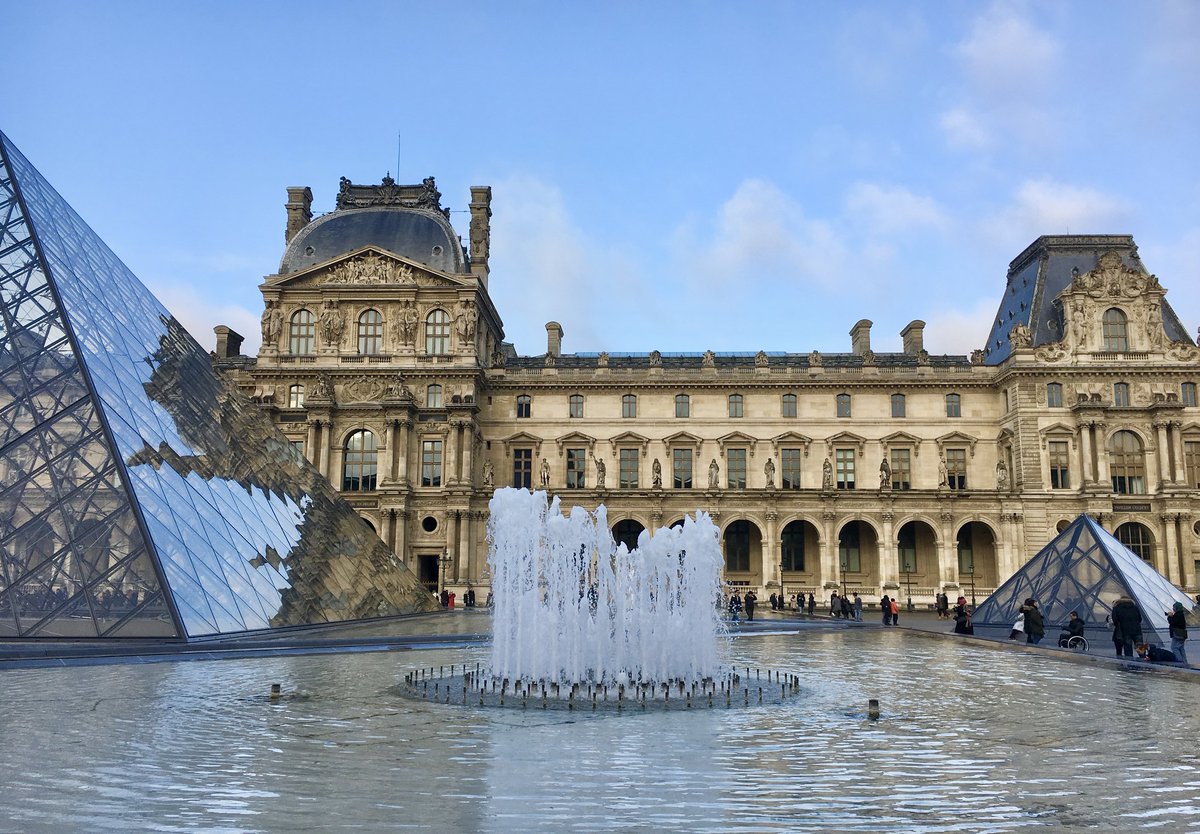 📌#LouvreMuseum in Paris is not only one of the French capital’s most visited monuments, but it’s also the most visited museum in the world! 

👉ow.ly/5tj650K01Is