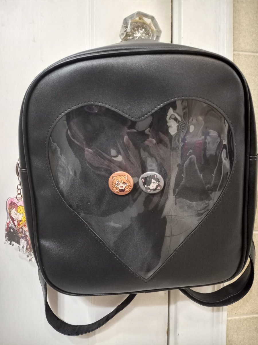 mistericey13's tweet photo. The Ferdibert Ita Bag is finally being made! I'll keep this thread going until it's done, but here's the bag so far!
#FireEmblemThreeHouses #fireemblemhubert #fireemblemferdinand #ferdibert #FerdinandvonAegir #HubertvonVestra https://t.co/drCqgXMFeq