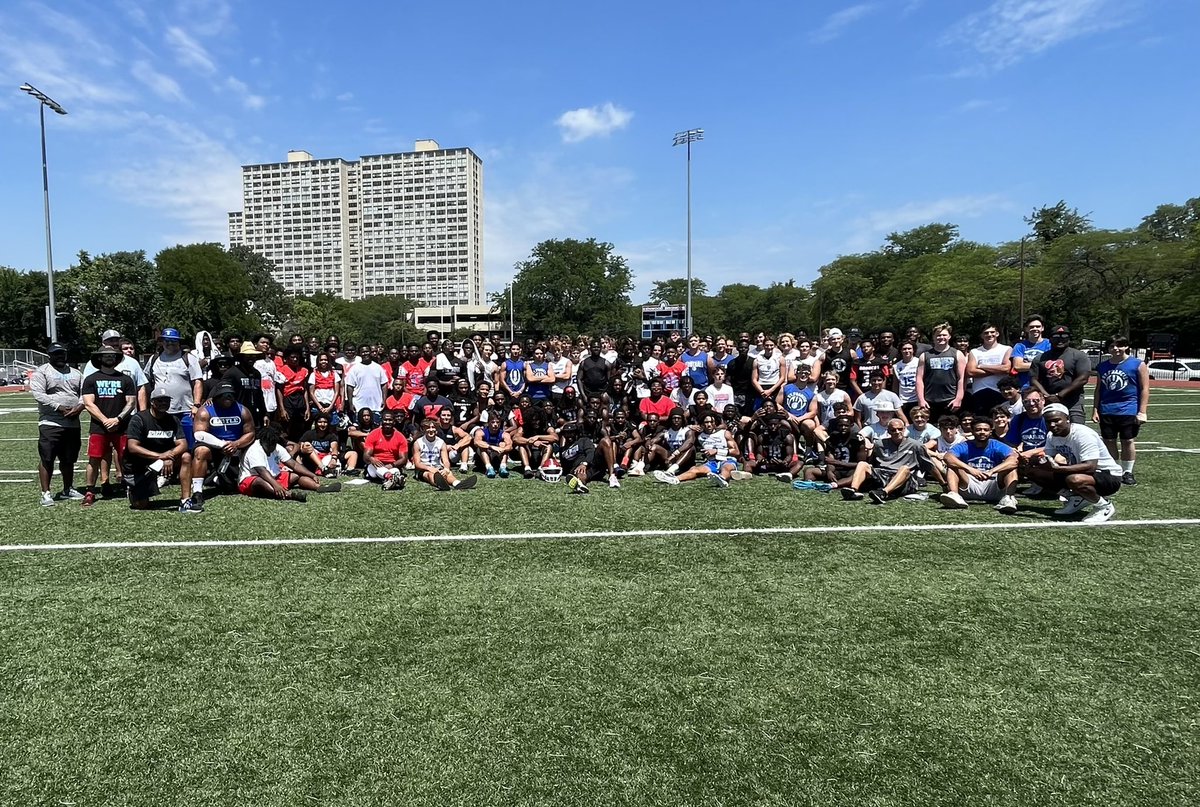 SinqueTurner's tweet image. I want to personally thank Coach McMillan @CoachMac44 and his St. Francis Football Program for coming over for a joint practice this morning. Today was a great day and both programs got better. I greatly appreciate you guys! Good Luck this season fellas🤝 #StateRun #HorsePower