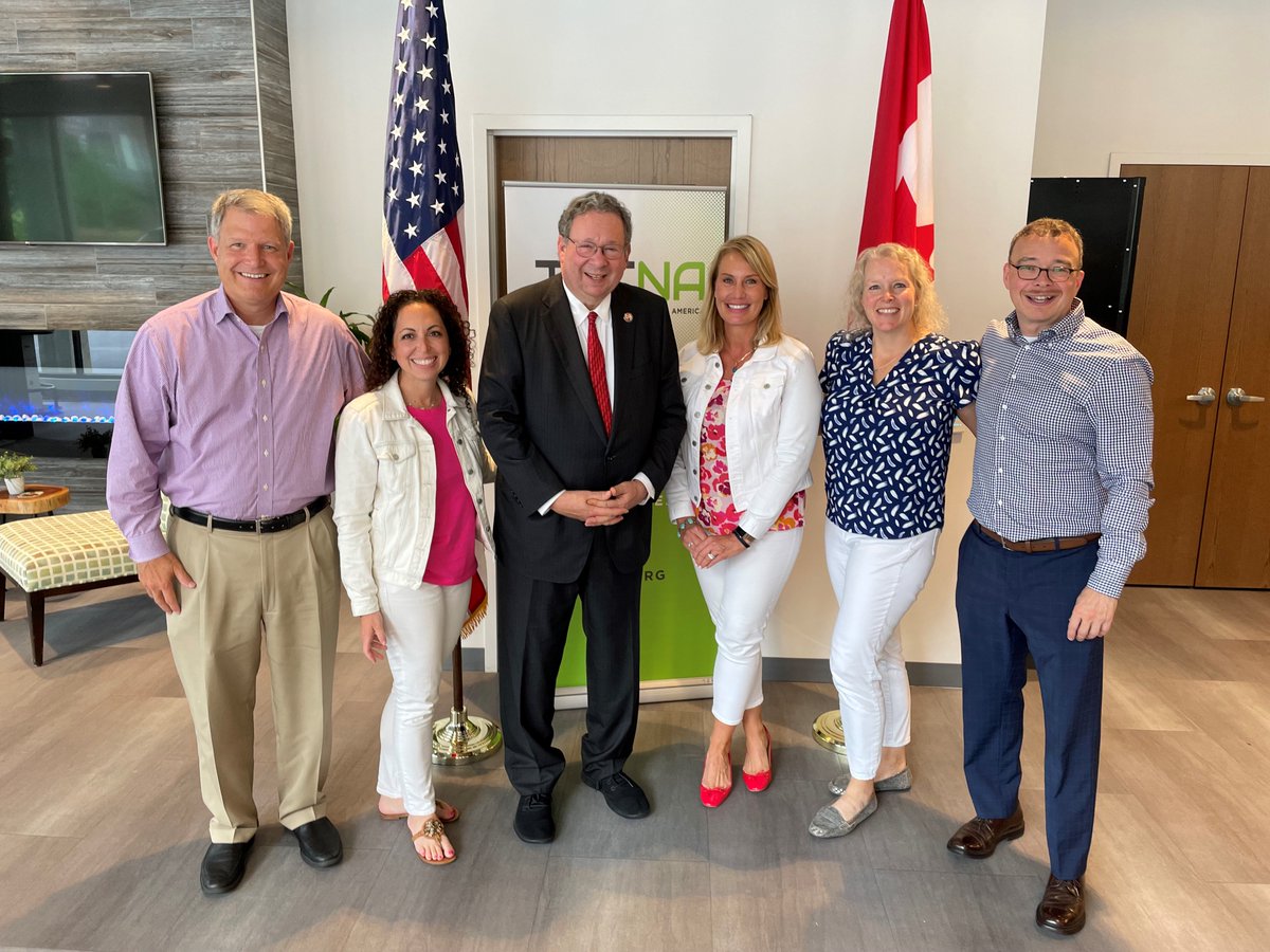 NVTC leadership meets <a href="/USAmbCanada/">Ambassador Pete Hoekstra</a> at <a href="/TechCouncils/">Technology Councils of North America</a> #TECNA2022 summer conference in #Pittsburgh. <a href="/JenniferTaylorM/">Jennifer Taylor</a> <a href="/tshoran/">tarin horan CMP CSEP</a> <a href="/kimbershu/">Kimberly Wynn</a>