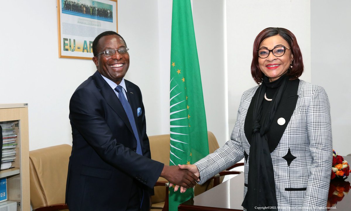 JosefaSacko's tweet photo. I am pleased to sign MoU with @BiovisionAfrica to advance our work &amp; collaboration on EcologicalOrganic Agriculture (#EOA)initiative with overarching goal to achieve #Food &amp; #nutrition security on thecontinent. Working towards the Africa Common Position to UN #FoodSystems summit https://t.co/LzhX6FWohK