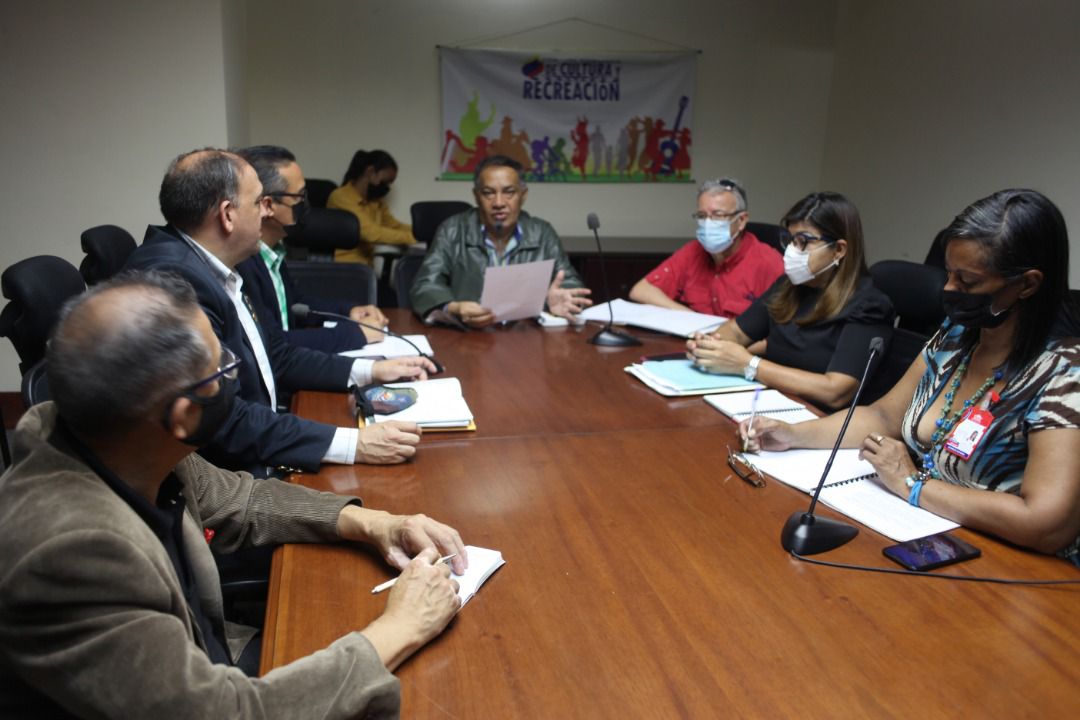 La Comisión Permanente de Cultura y Recreación, debatió el segundo informe preliminar de las propuestas recogidas de la consulta pública nacional para la reforma de la Ley de Fiestas Nacionales.