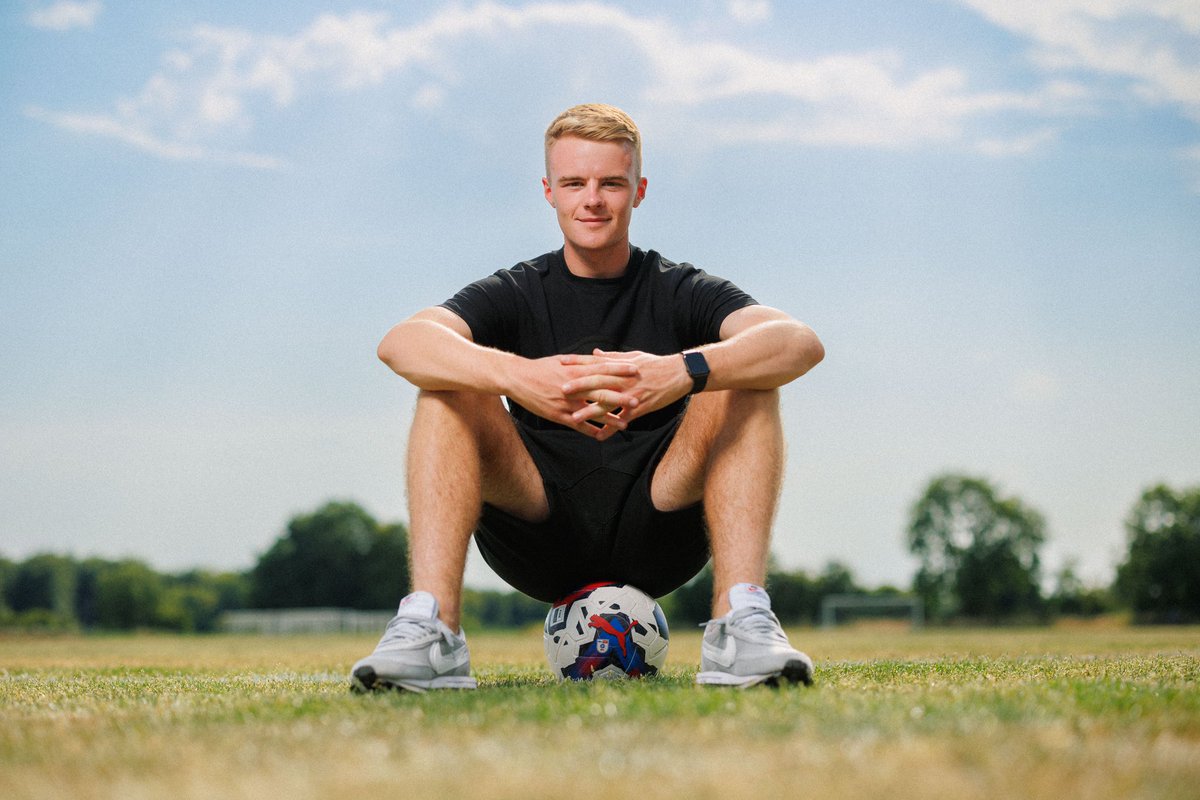 Delighted to sign a new 3 year deal <a href="/BristolCity/">Bristol City FC</a> 🙌🏼 Exciting times ahead ❤️ #2025