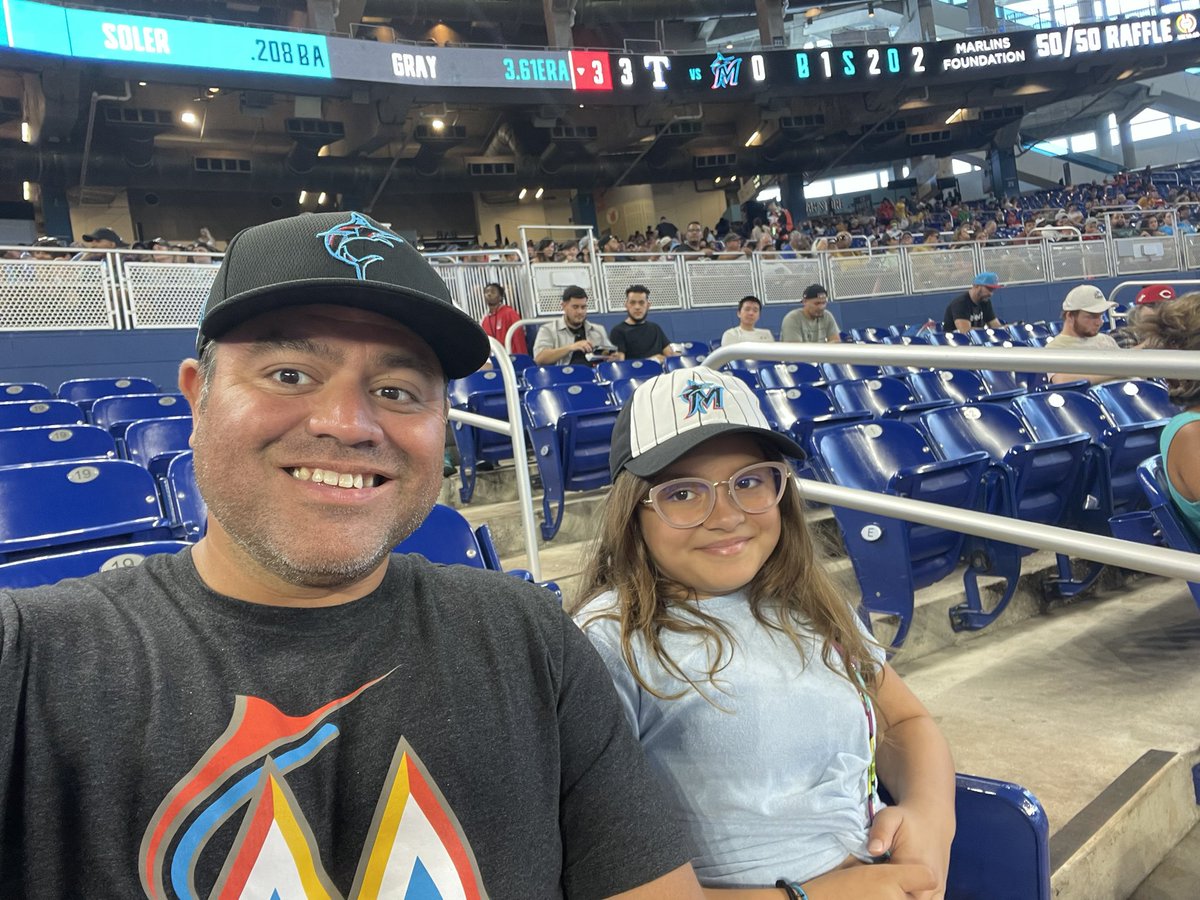 We’re here in the 305 from the 940 beating the heat and taking in some <a href="/Marlins/">Miami Marlins</a> baseball! #MakeItMiami