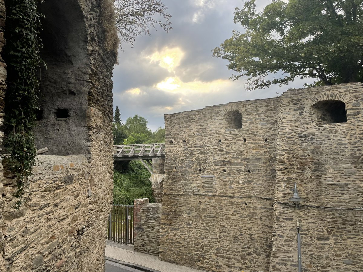 JillMWarren's tweet photo. Scenes from the 🇪🇺 #EuroVelo15 Rhine Cycle Route today between #Bonn and #SanktGoar including a meeting in #Koblenz with #EV15 partners from 🇩🇪Romantischer Rhein Tourismus 🚲❤️👍🏻#MoreCyclingTourism https://t.co/U21JnyaMuz