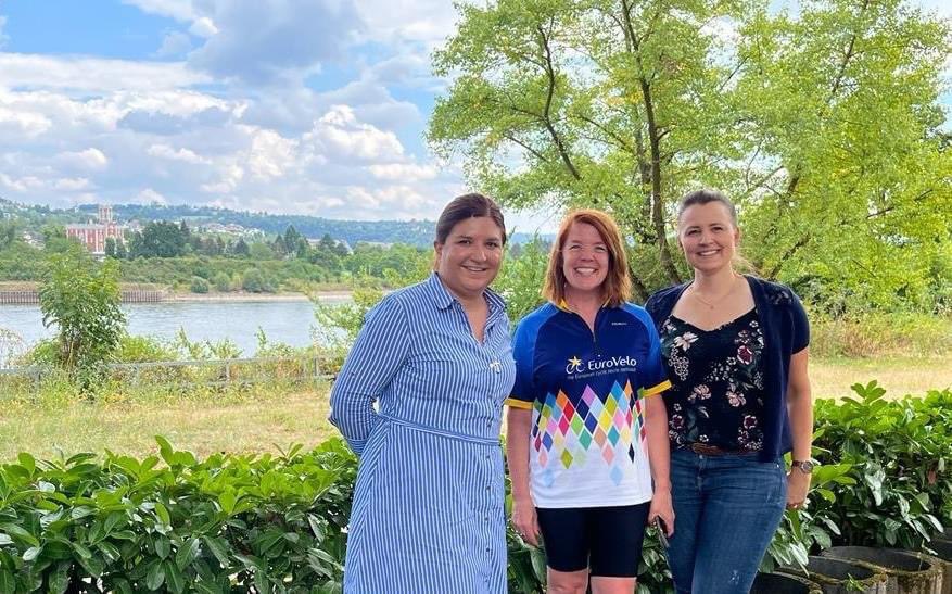 JillMWarren's tweet photo. Scenes from the 🇪🇺 #EuroVelo15 Rhine Cycle Route today between #Bonn and #SanktGoar including a meeting in #Koblenz with #EV15 partners from 🇩🇪Romantischer Rhein Tourismus 🚲❤️👍🏻#MoreCyclingTourism https://t.co/U21JnyaMuz