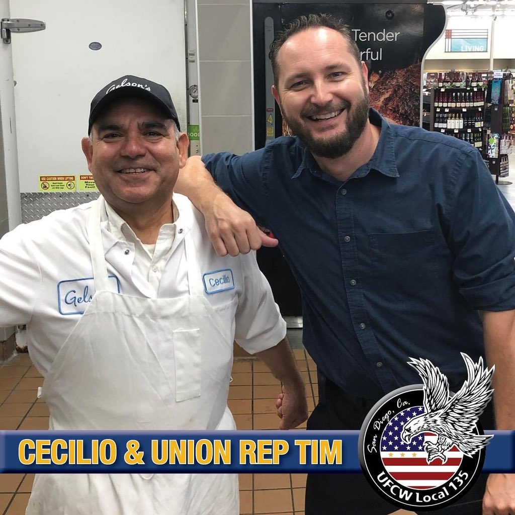 UFCW135's tweet photo. UFCW Local 135 Union Rep Tim Brugger visited his members at Gelson's in Del Mar earlier today. Those Tim talked with included Union Steward Rob and Meat Cutter Cecilio. These dedicated workers have 50 years of UFCW union service between them.
#ufcw #unionservice https://t.co/oii8PQrGAz