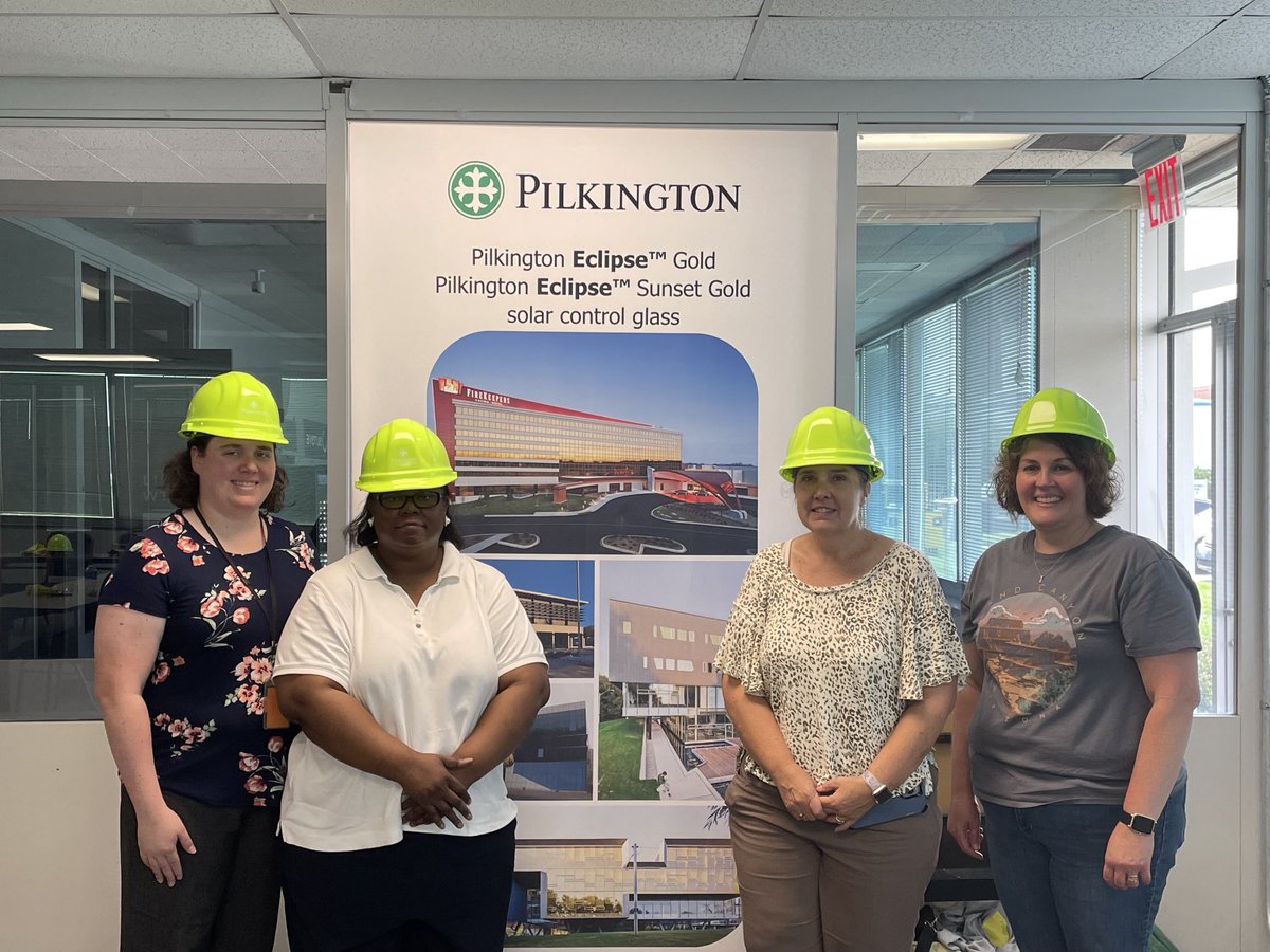 Thrive_STEM's tweet photo. Very interesting visit ⁦@NSGPilkingtonNA⁩ glass mfg in Laurinburg. NC teachers and ⁦@kenanfellows⁩ learning about global leader. Thanks Chris and Chris for hosting https://t.co/5WrrRt7xKt