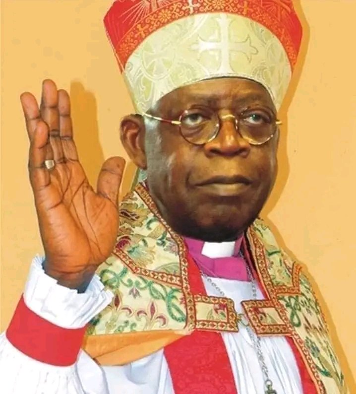 de_journ001's tweet photo. Apostolic greetings from His Eminence, Dr Bola Ahmed Tinubu. 
Primate, St Emilokan Cathedral Wuse Abuja.

May the peace of the Lord be with you https://t.co/FZ84ya8DoY