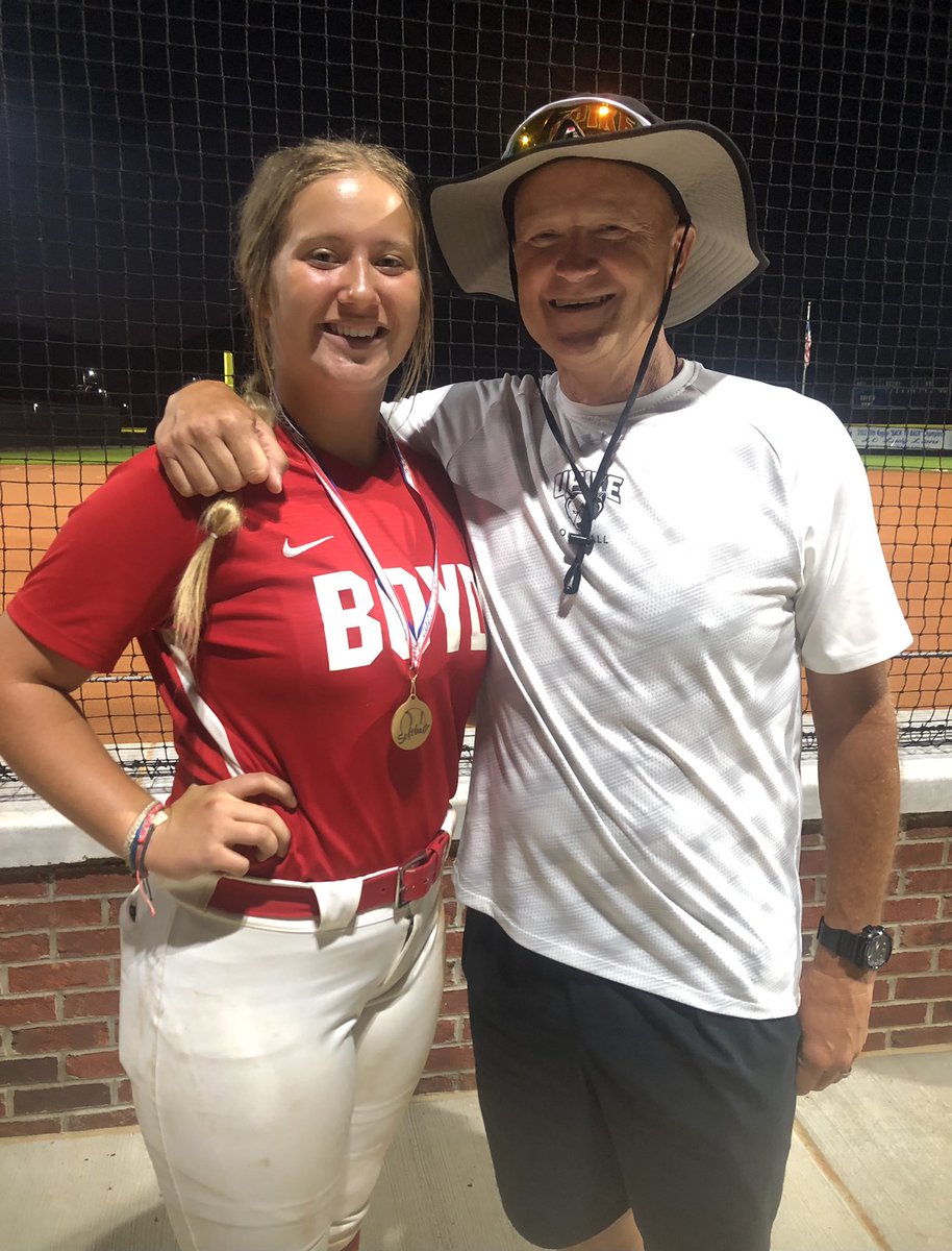 sara bays tweet media