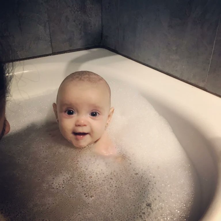 ENTIENDEN LO MUÑEQUITA QUE ES?